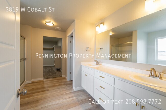 Building Photo - 3819 W Cobalt St