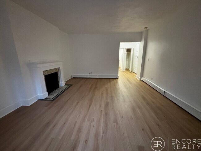 Building Photo - 675 Washington St