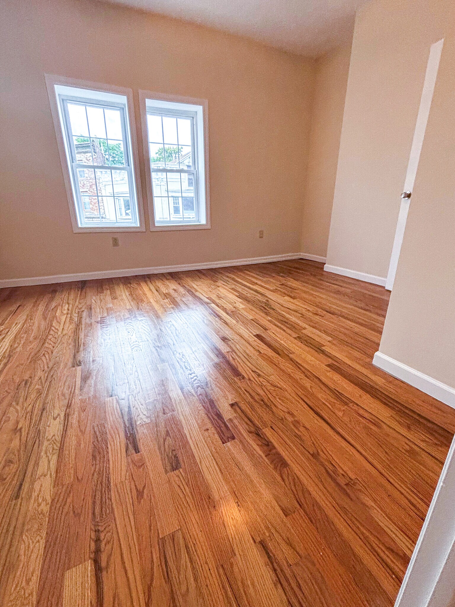 Building Photo - 195 Main St