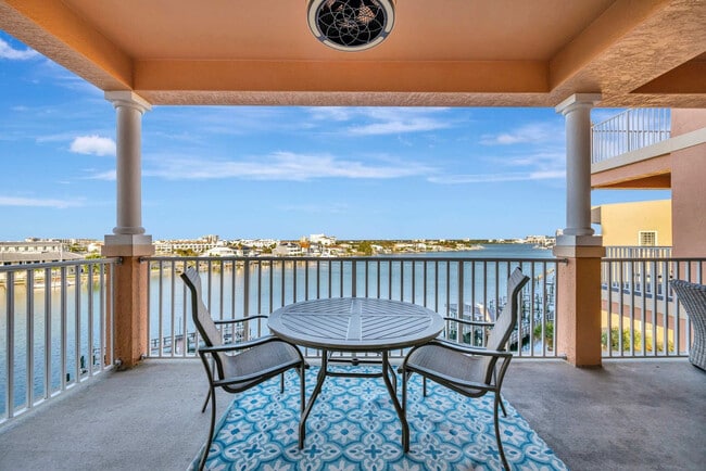 Building Photo - 530 S Gulfview Blvd