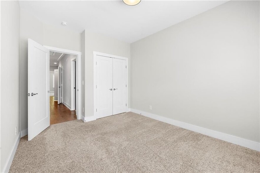 Building Photo - 154 Bellehaven Dr