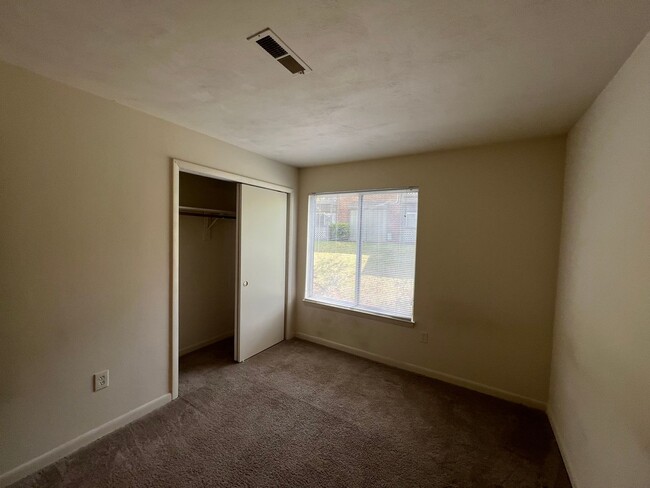 Building Photo - Blacksburg, 3 BR / 2 bath BA, Available in...