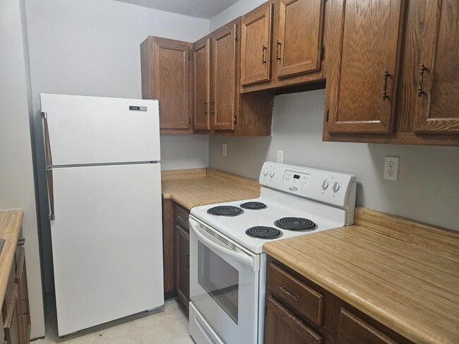 Building Photo - 708 N Campbell St