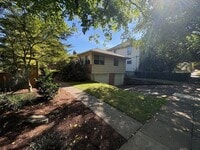 Building Photo - Brooklyn Excellence-2 Bed Duplex Unit