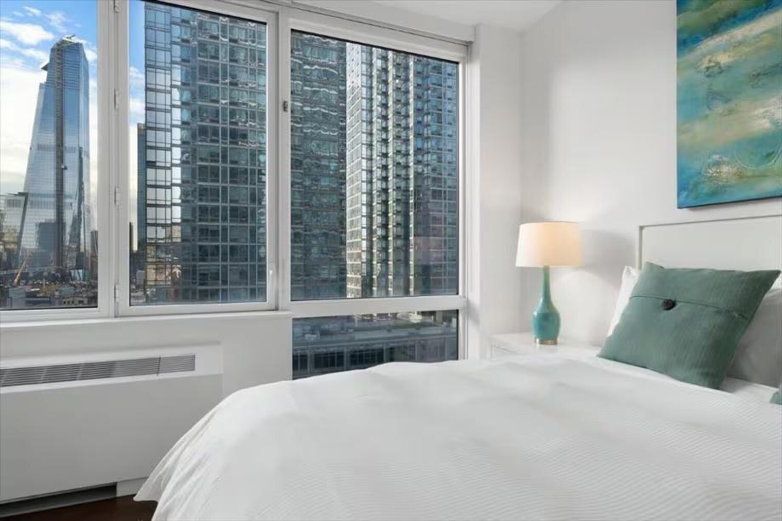 Building Photo - 605 W 42nd St