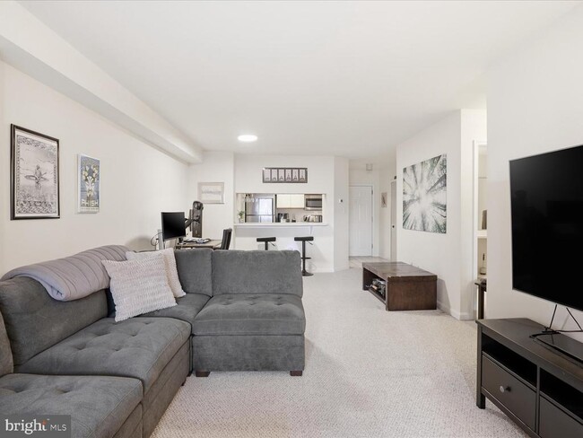 Building Photo - 1029 N Stuart St