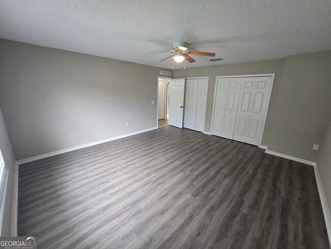 Building Photo - 405 Brooklet Cir