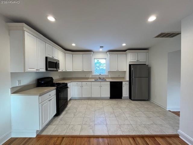 Building Photo - 8 Dunes Ln