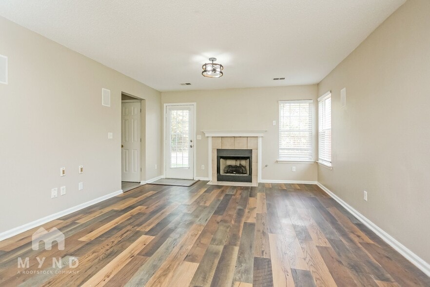 Building Photo - 7322 Green Ash Dr