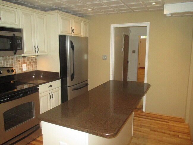 Building Photo - Townhome for rent in Upper Fells Point (Butcher's Hill)