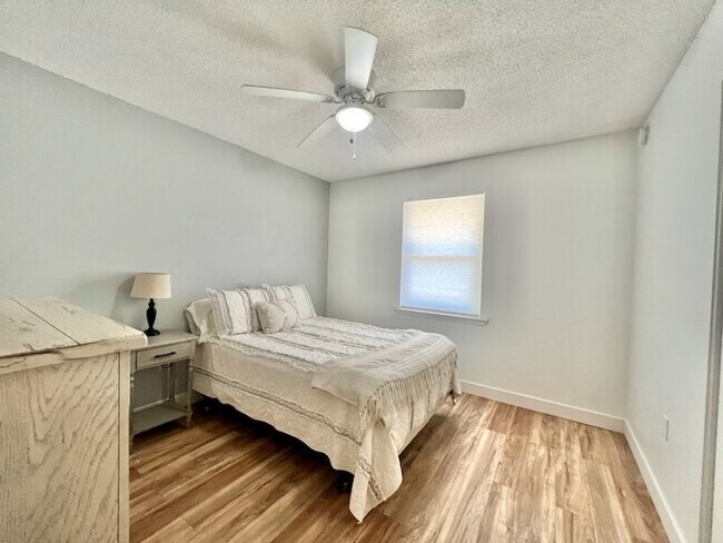 Building Photo - 2849 Penn St