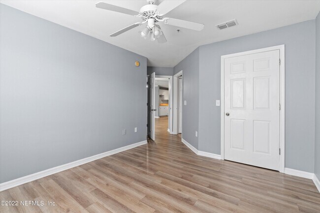 Building Photo - 3591 Kernan Blvd S