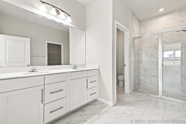 Building Photo - 10597 SW Vasari Way
