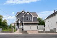 Building Photo - 864 Baldwin St