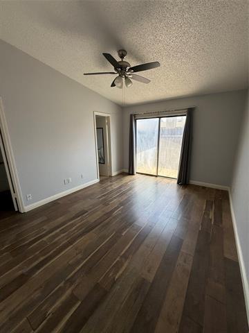 Building Photo - 2105 Maplewood Trail
