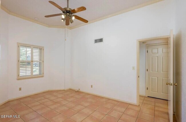 Building Photo - 6564 Brisa Del Mar Dr