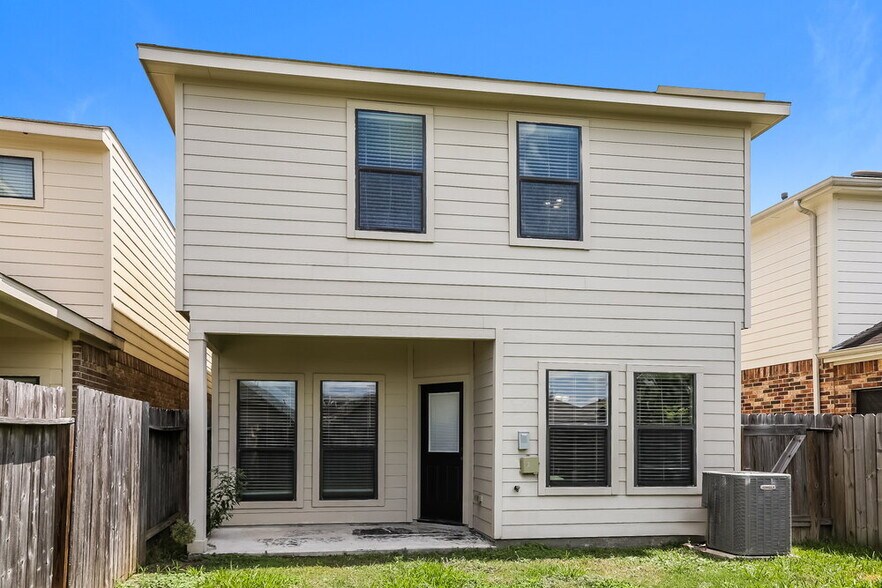 Building Photo - 6623 Sharpstone Creek Ln