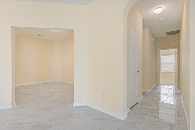 Building Photo - 7710 Sapulpa Ln