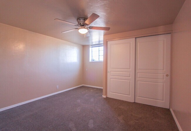 Building Photo - Large 2 story Home in Prescott Valley