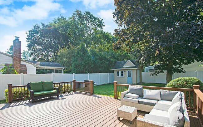 Building Photo - 793 Tarleton Ave