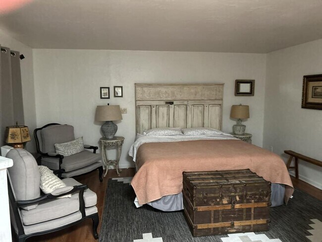 Building Photo - 449 E Paseo Chuparosas