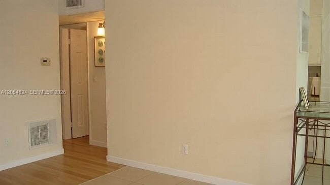Building Photo - 223 Marine Ct