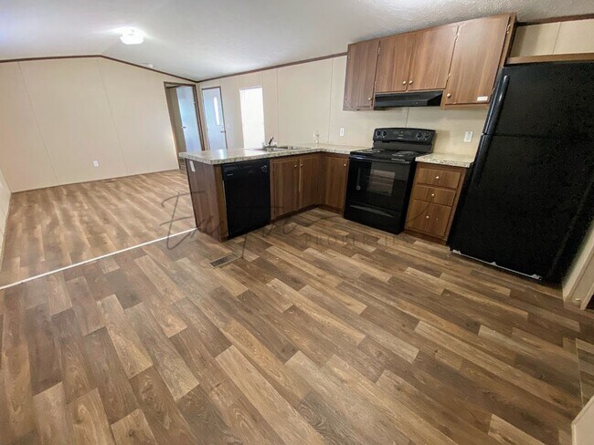 Building Photo - 2 Bedroom Mobile Home For Rent in Sulphur