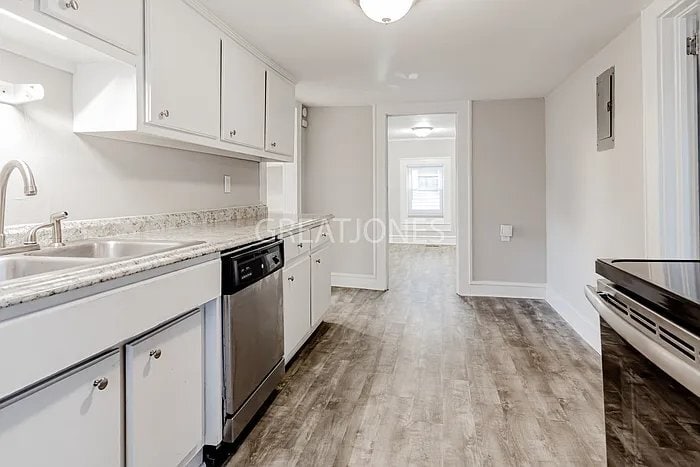 Building Photo - 204 Woodside Ave