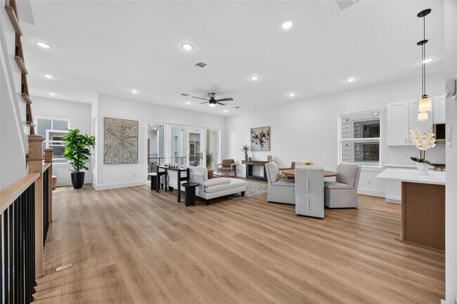 Building Photo - 316 C Walthall Dr