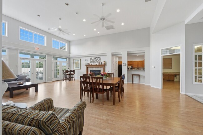 Building Photo - 3133 Falling Waters Ln