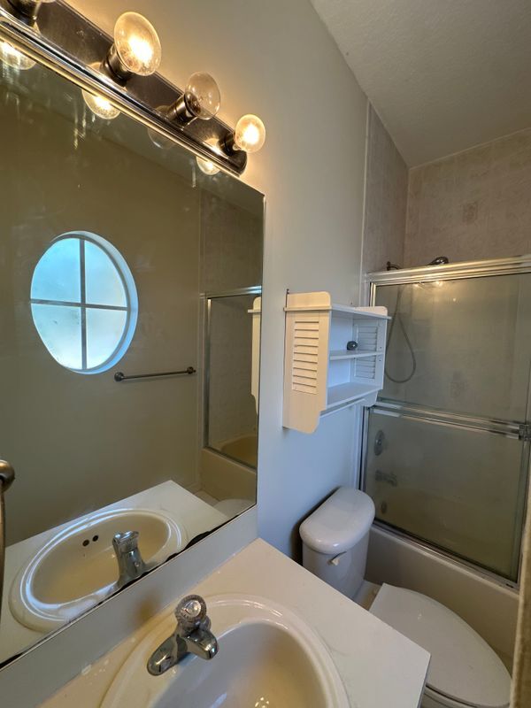Building Photo - 4952 Tradewinds Ter