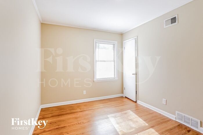 Building Photo - 5359 Blackwell St