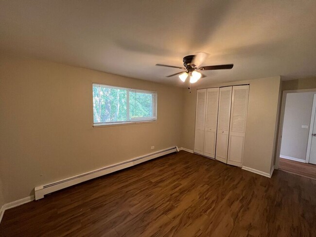 Building Photo - Cozy 1-Bed, 1-Bath Apartment in Villa Park...