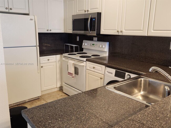 Building Photo - 2501 S Ocean Dr