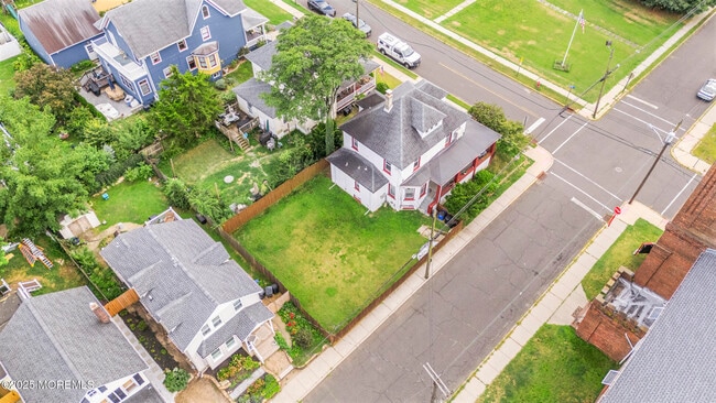 Building Photo - 57 Osborn St