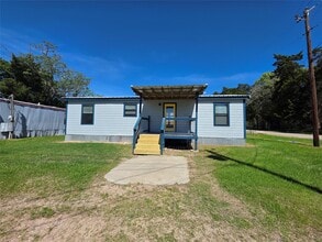 Building Photo - 208 Cemetery Rd