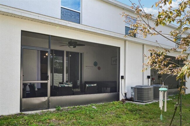 Building Photo - 16646 Maude Dr