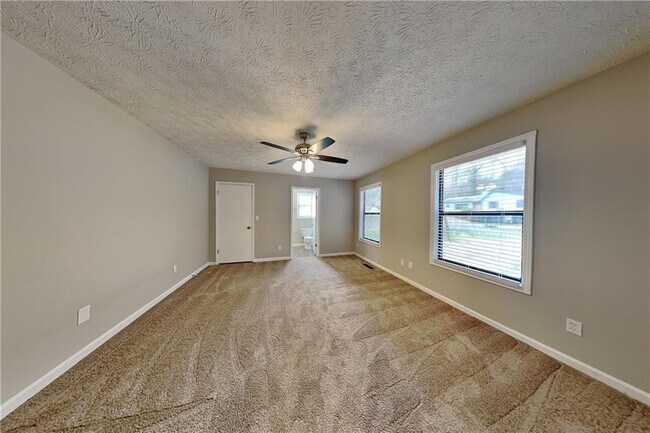 Building Photo - 2291 Carousel Ct