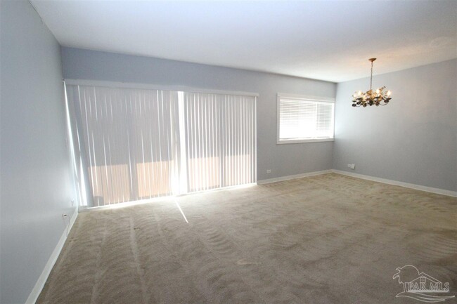 Building Photo - 825 Bayshore Dr