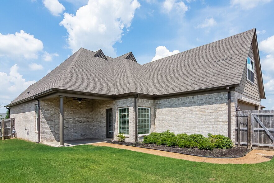 Building Photo - 4675 W Petite Loop