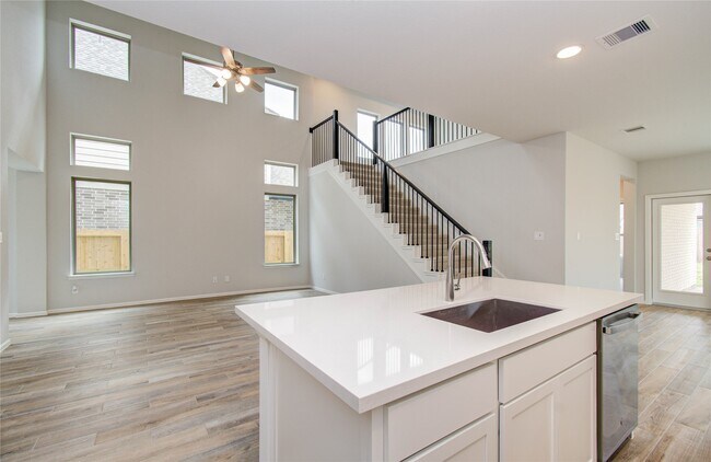 Building Photo - 10731 Aquila Star Dr