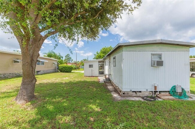 Building Photo - 6610 Avocado Dr