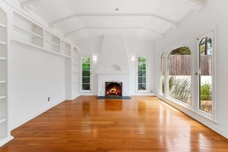 Building Photo - Incredible 4 bd 3 ba home