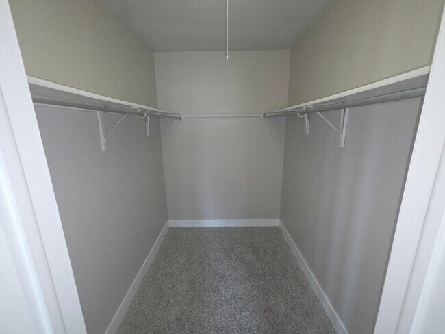 Building Photo - 299 Pembridge Ln