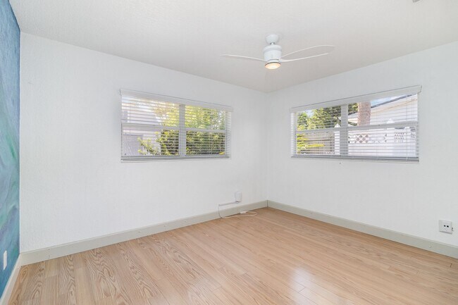 Building Photo - 2157 Barracuda Ave