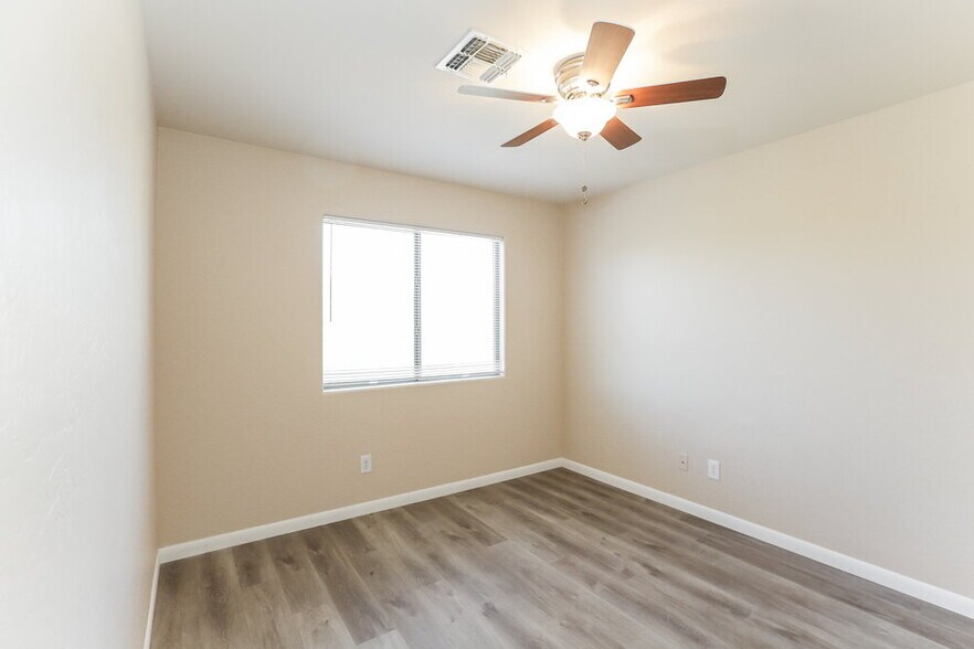 Building Photo - 7640 E Barstow St