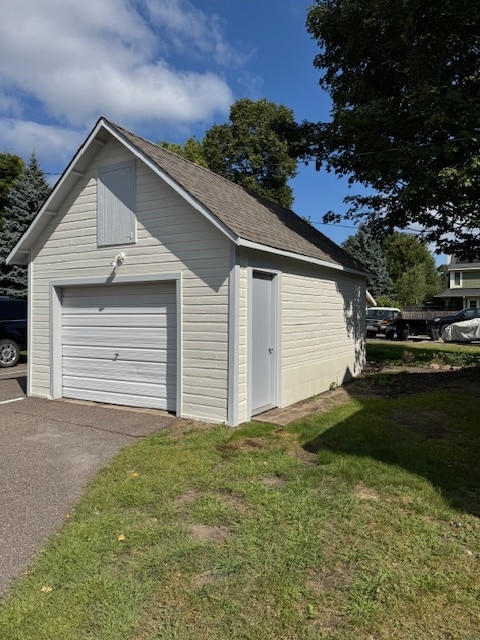 Building Photo - 115 Chicago Ave N