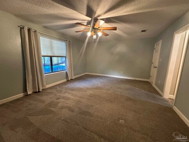 Building Photo - 304 Arabian Dr