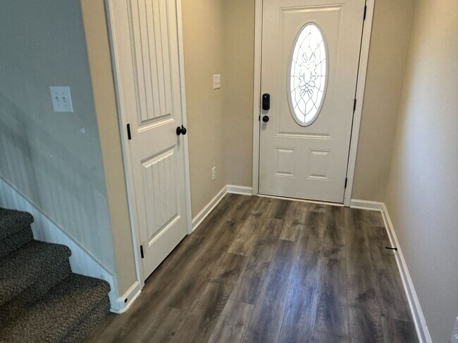 Building Photo - 3 Bedroom Home with Massive Bonus Room for Rent!