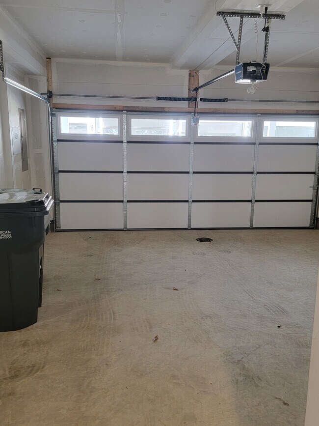 Building Photo - 1622 Grove Chestnut Rd